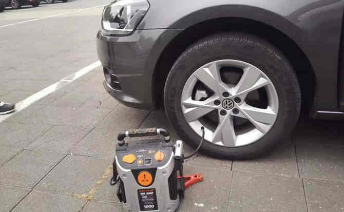 吉安汽车搭电案例